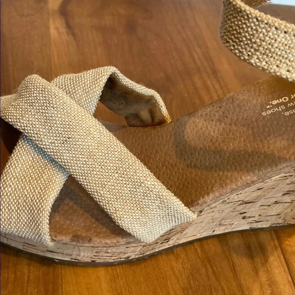EUC Toms Cork Wedge Strappy Sandals - Picture 12 of 13